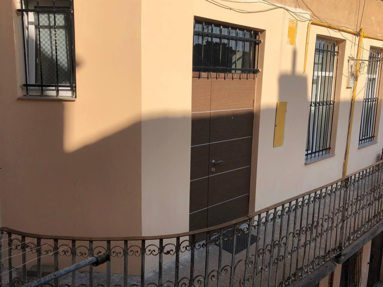 Апартаменти На Площі Ринок 12 Lviv Exterior foto